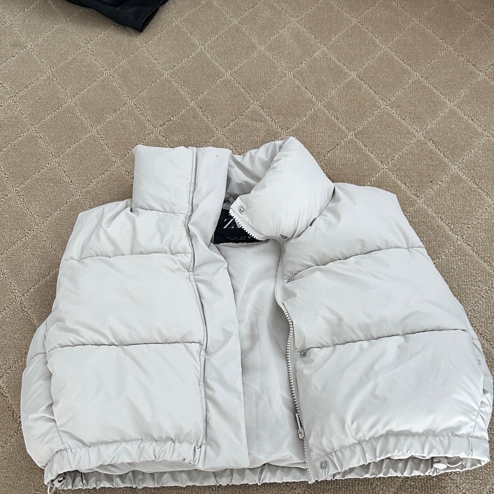Zara  Cream Puffer Vest